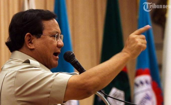 20140611_121711_kampanye-di-solo-prabowo-memercik-muka-sendiri.jpg