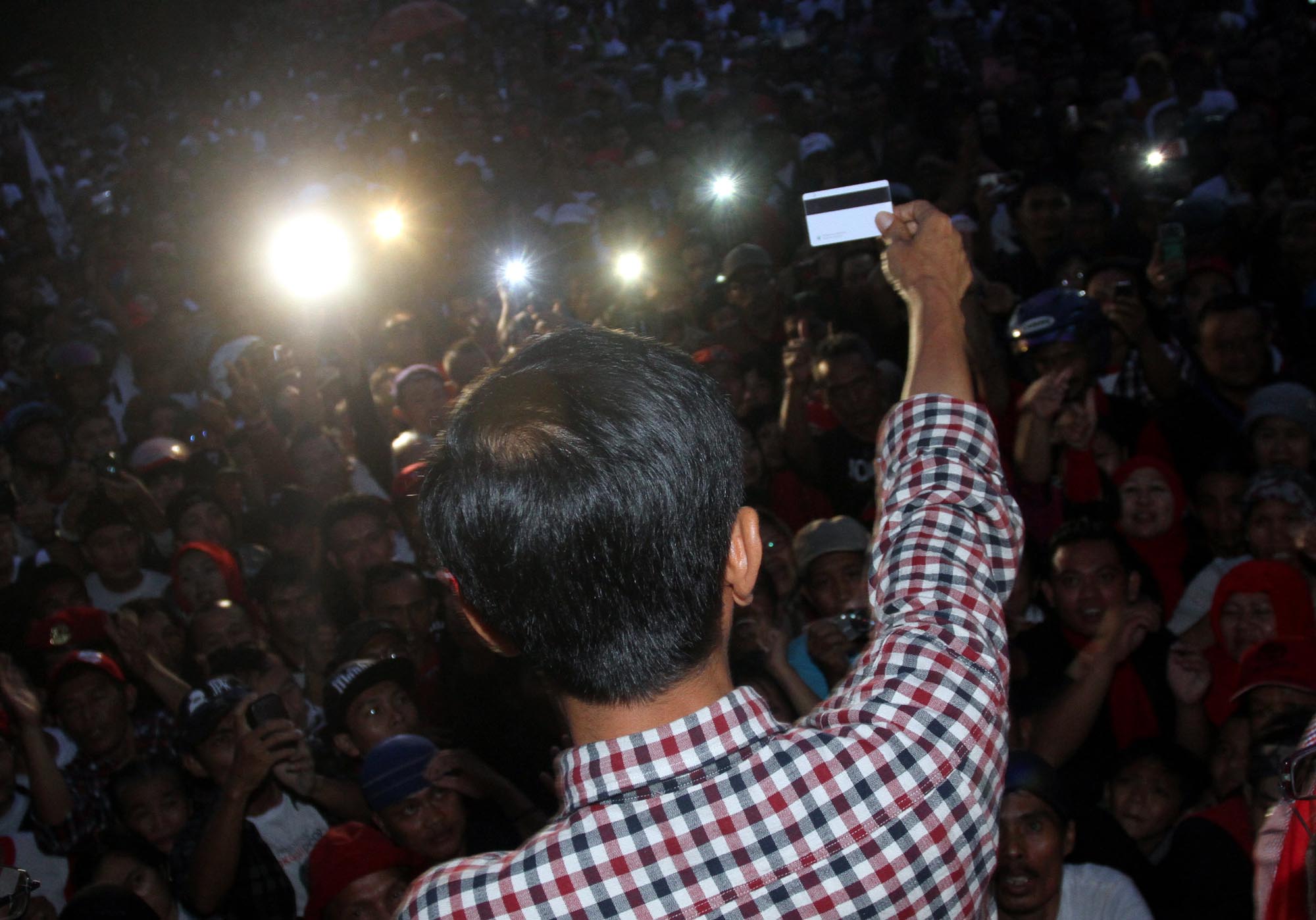 20140612_005650_jokowi-kampanye-di-tegallega-bandung.jpg