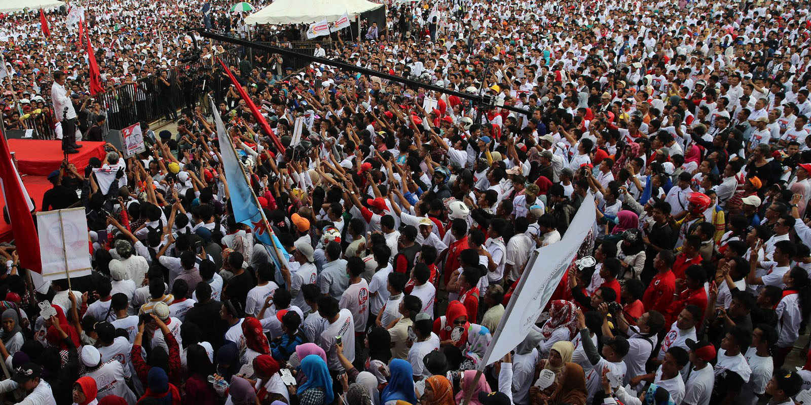 20140612_014838_jusuf-kalla-kampanye-di-lapangan-karebosi-makassar.jpg