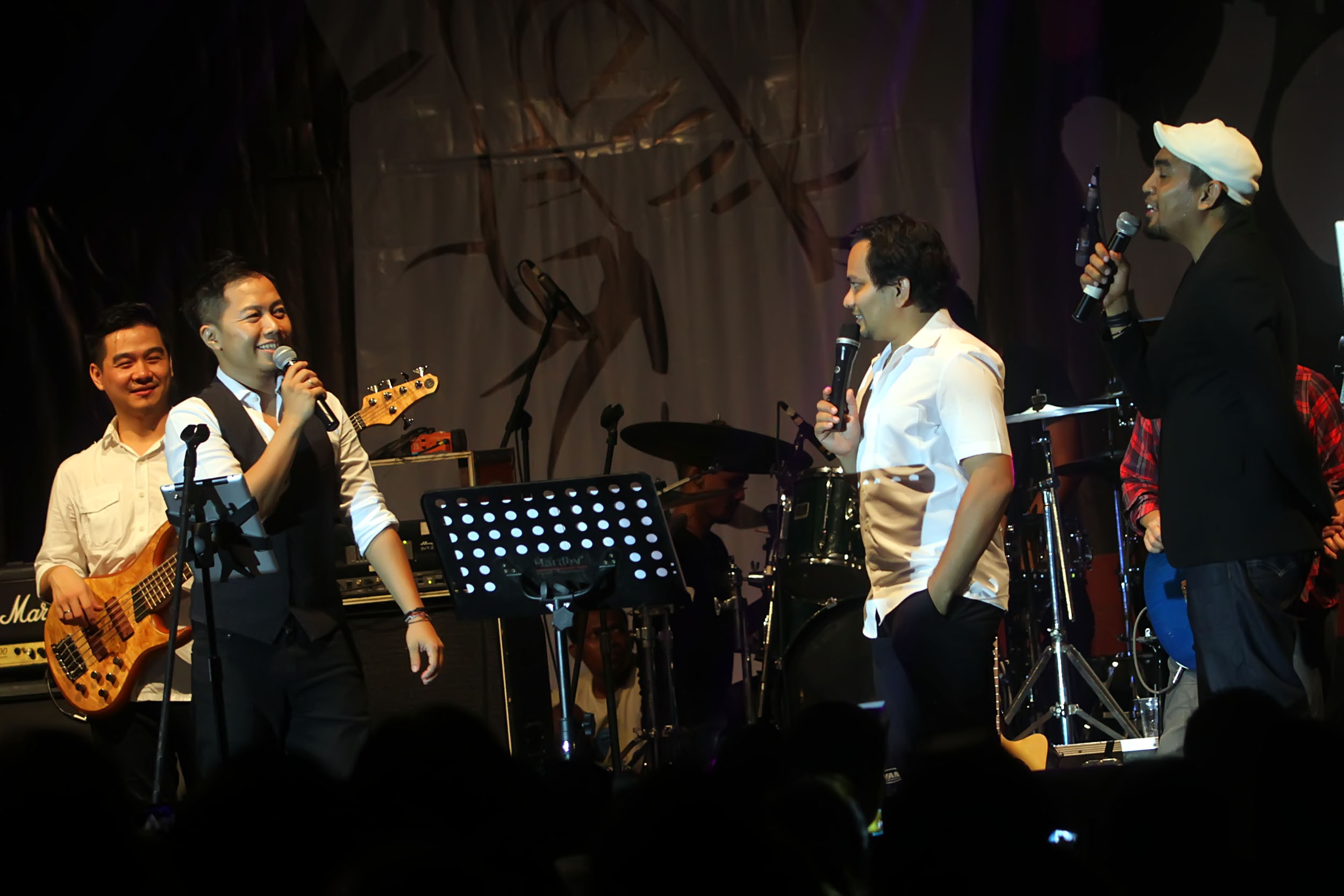 20140612_171140_trio-lestari-tampil-di-konser-rock-the-vote.jpg