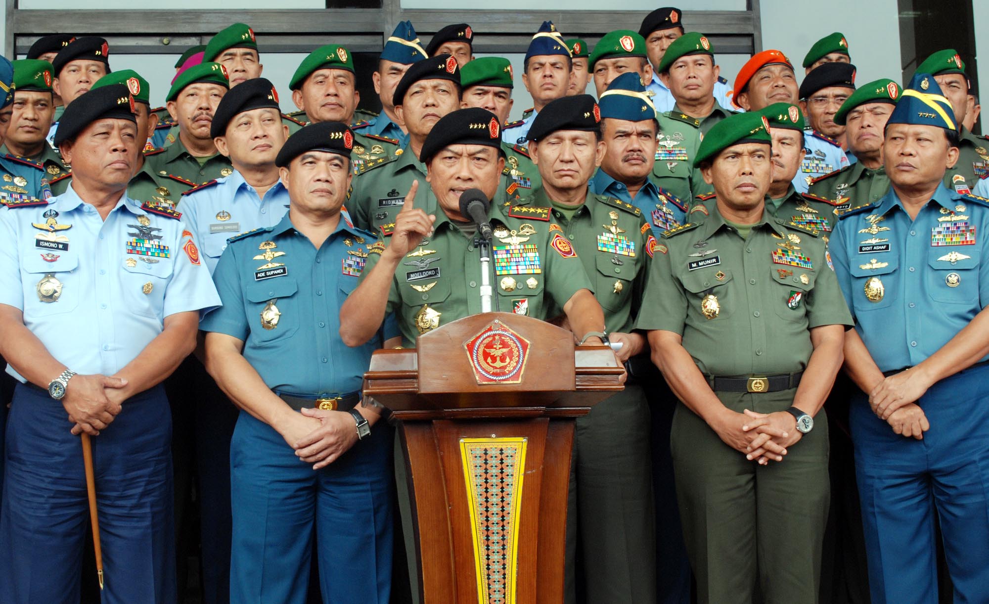 20140616_195137_tni-selalu-netral-dalam-pemilu.jpg