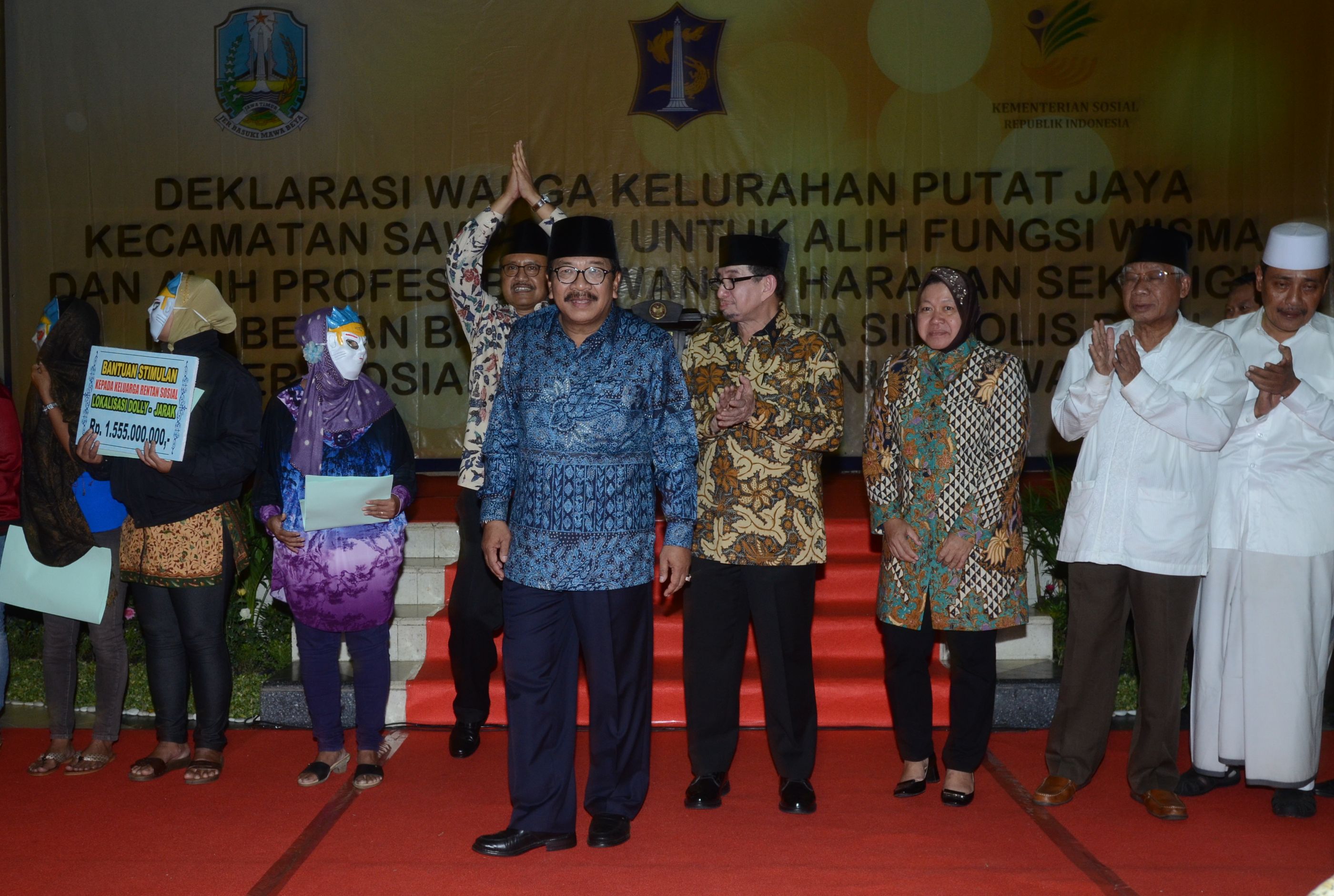20140618_222014_deklarasi-penutupan-lokalisasi-dolly.jpg