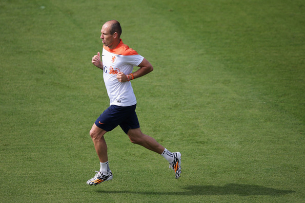 20140703_093015_arjen-robben-lari.jpg