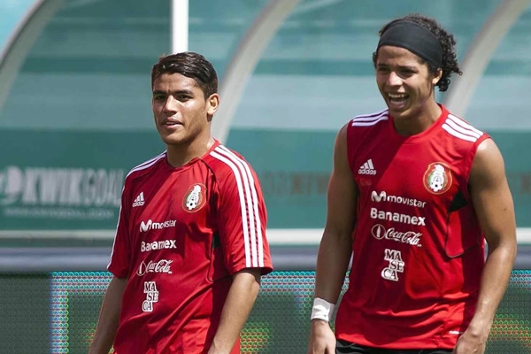 20140710_163446_giovani-dos-santos-jonathan-dos-santos.jpg
