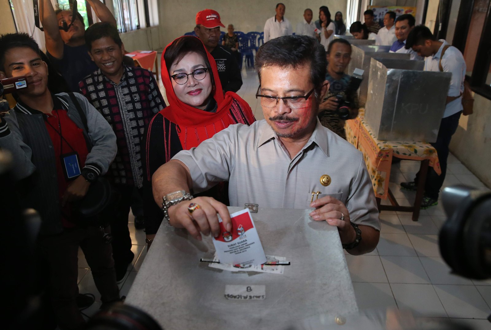 20140713_163705_aktivitas-gubernur-sulsel-pada-pilpres-2014.jpg