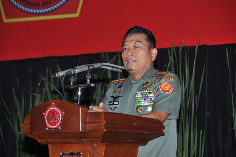 20140713_182925_panglima-tni-buka-puasa-bersama-bem-dan-menwa.jpg