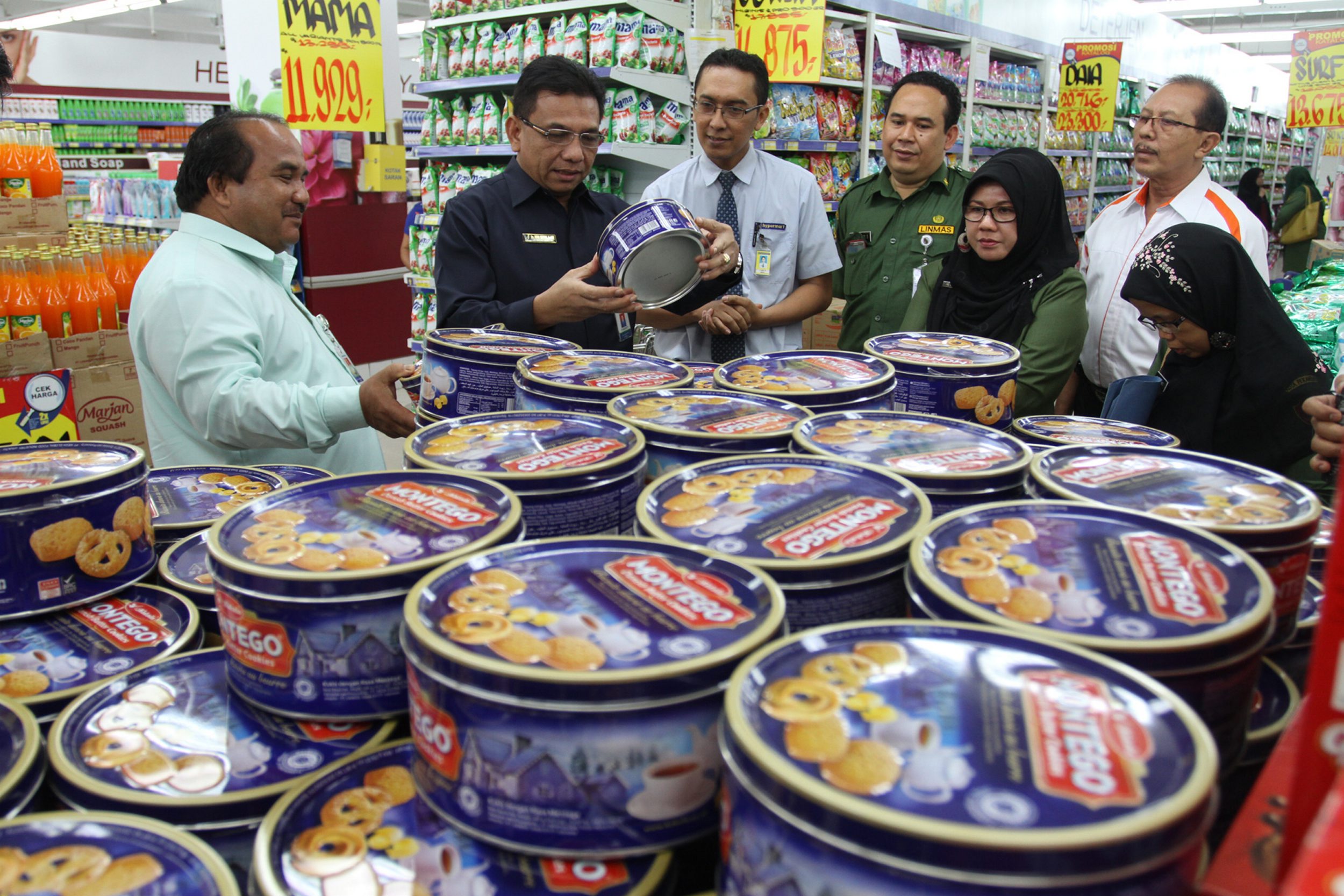 20140717_110027_bbpom-pekanbaru-sidak-hypermart.jpg