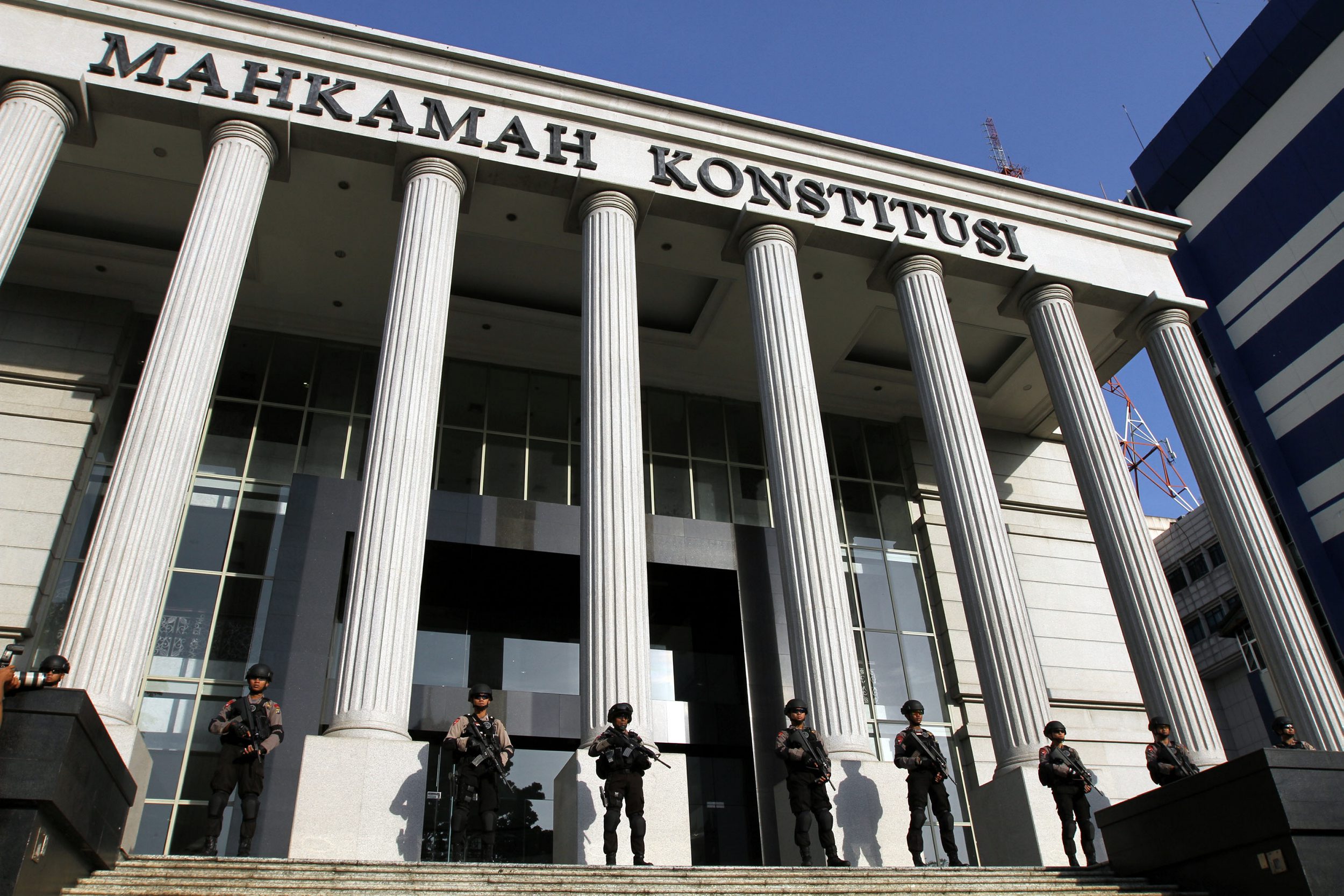 20140806_100316_pengamanan-ketat-sidang-gugatan-pilpres-2014-di-mk.jpg