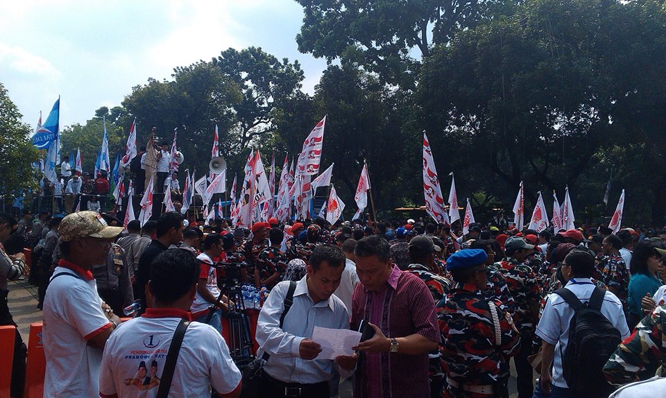 20140811_111458_gedung-mk-senin-11-agustus.jpg