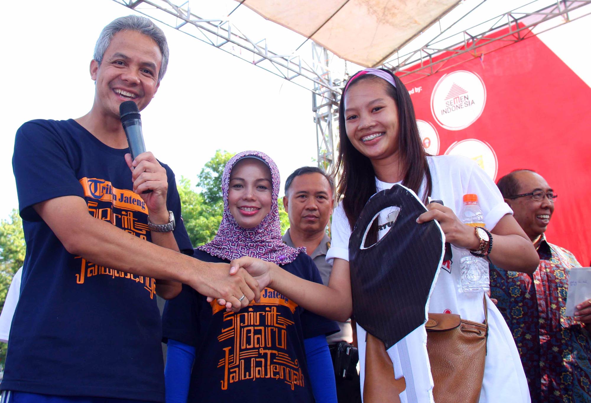 20140824_184842_gubernur-jateng-meriahkan-gowes-asik-tribun-jateng.jpg