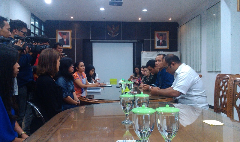 20140901_153147_orangtua-murid-jis-nih2.jpg