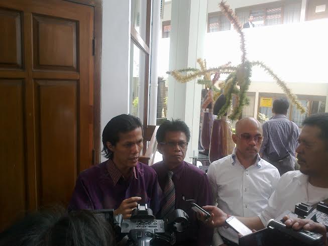 20140903_193535_20140903_pengacara-terdakwa-jis.jpg