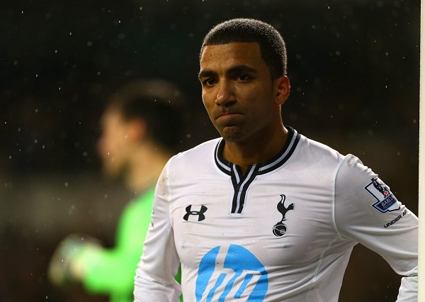 Stoke Ingin Pinjam Aaron Lennon