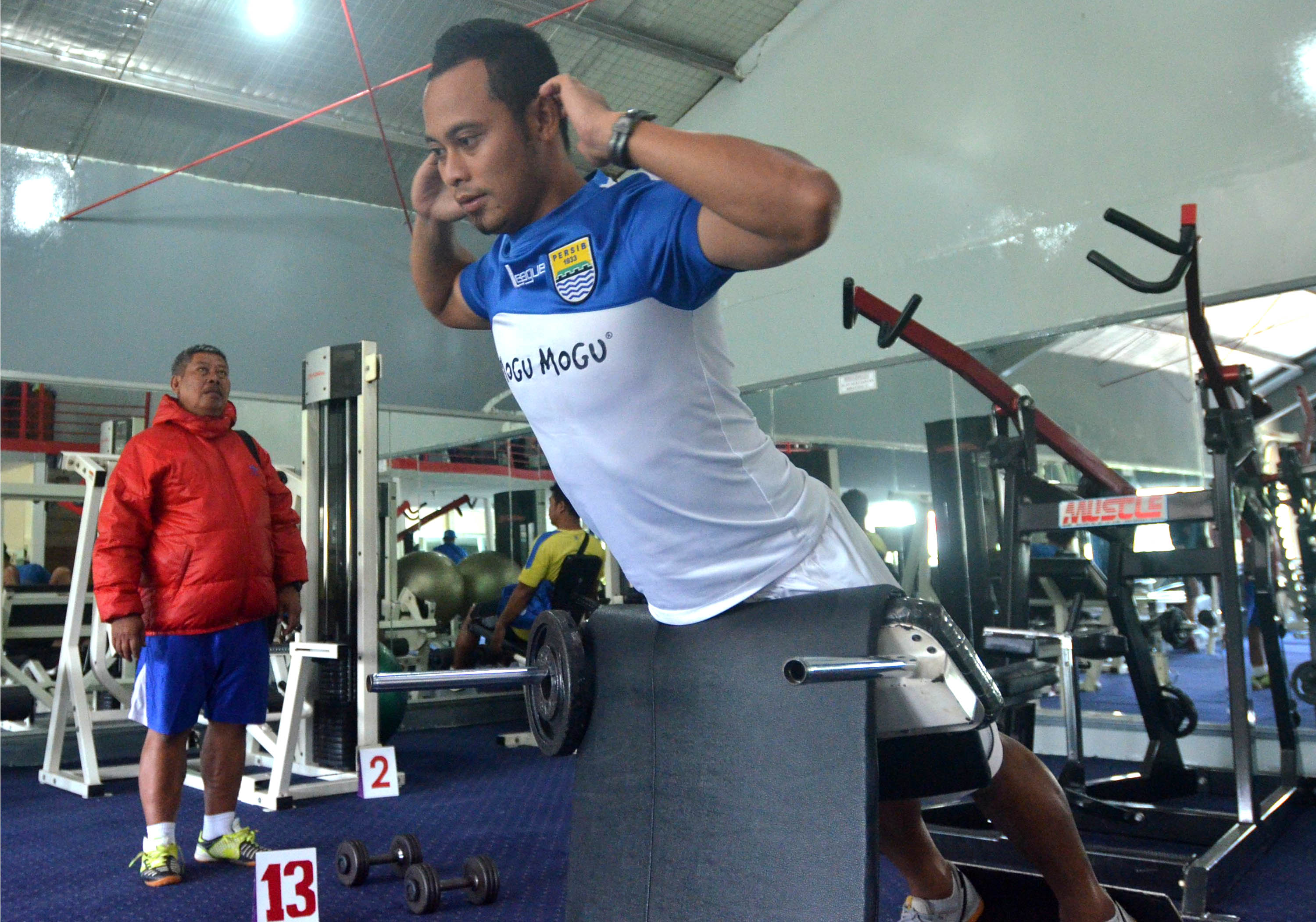 20140917_175609_atep-melatih-otot-pungung.jpg
