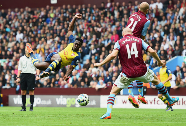 20140922_153716_danny-welbeck-terbangggg.jpg