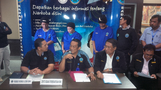 20140925_112147_bnn-ciduk-pasutri-di-pinrang-sulsel-bisnis-narkoba.jpg