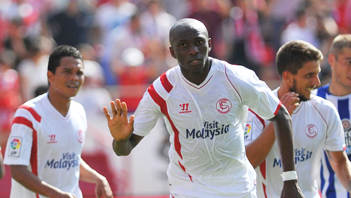 20141006_211404_gelandang-tengah-sevilla-stephane-mbia.jpg