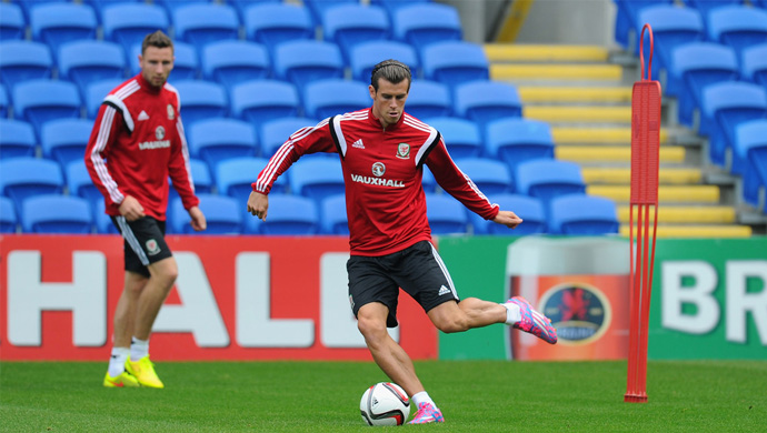 20141007_174017_gareth-bale-timnas-wales.jpg