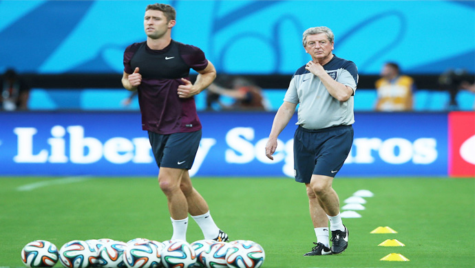 20141007_181817_roy-hodgson-dan-gary-cahill.jpg