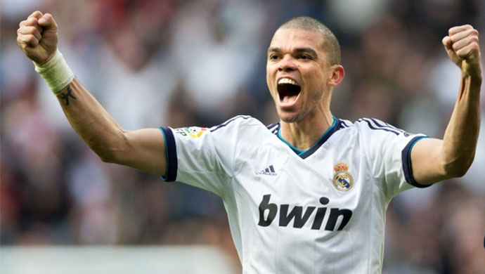 20141026_000738_selebrasi-pepe-usai-mencetak-gol.jpg
