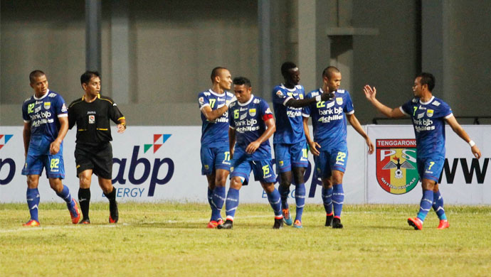 20141026_051811_para-pemain-persib-bandung-selebrasi-gol.jpg