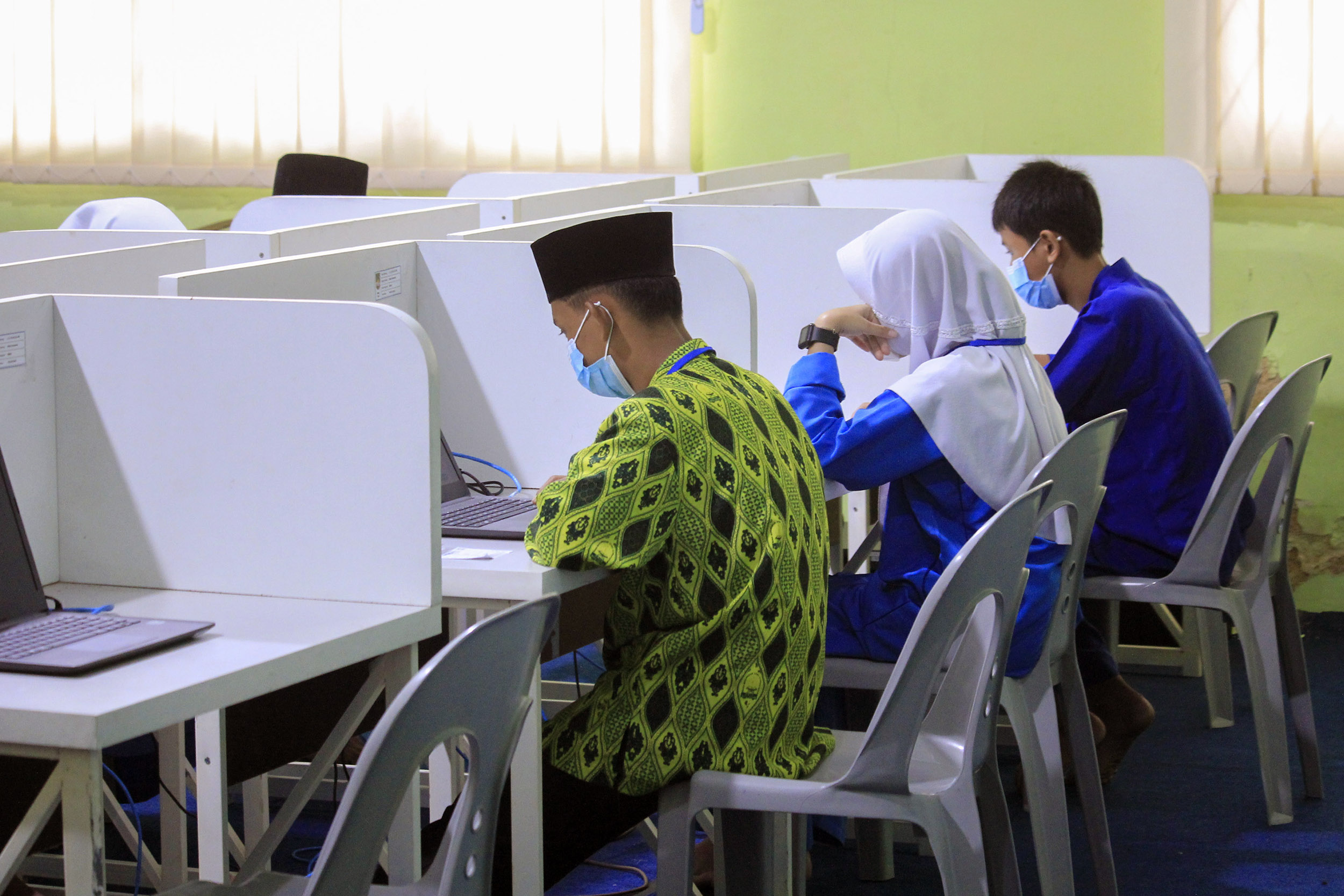 Kunci Jawaban Bahasa Inggris Kelas 8 Halaman 188, Worksheet 4.2
