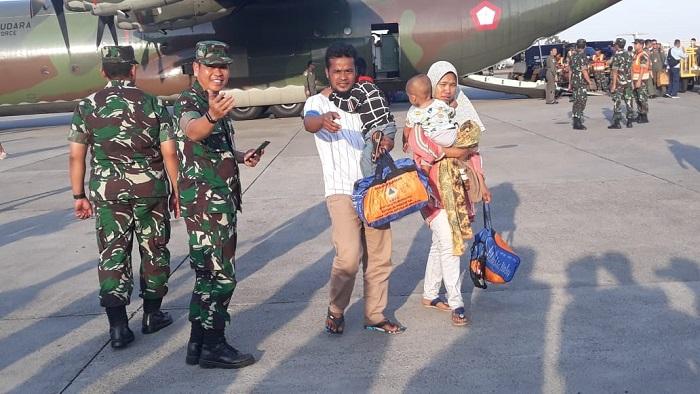 51-warga-minang-sumatera-barat-yang-meminta-dipulangkan-dari-kota-wamena.jpg