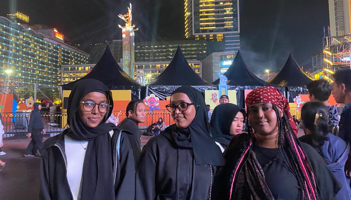 8 Tahun Lamanya, Warga Somalia Ini Tak Pernah Absen Nikmati Malam Tahun Baru di Bundaran HI