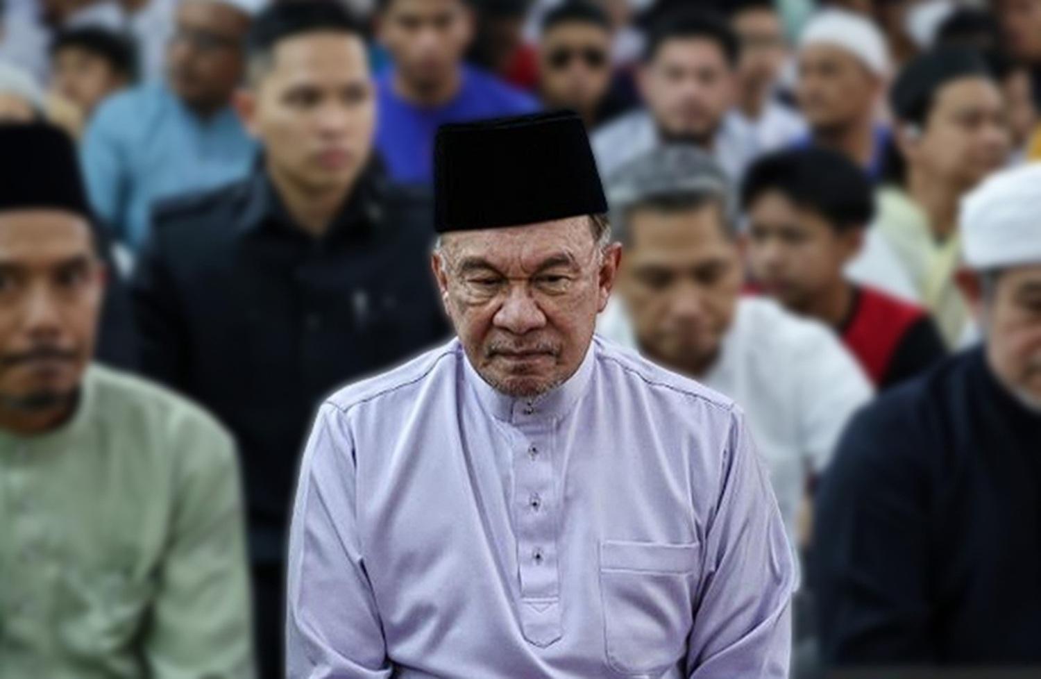 ANWAR-IBRAHIM-Perdana-Menteri-Malaysia-Anwar-Ibrahim-saat-mendengarkan-asdfw.jpg
