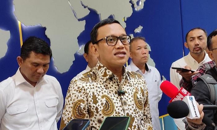 Abdul-Kadir-Karding-saat-ditemui-awak-media-di-Kantor-Kementerian-P2MI.jpg