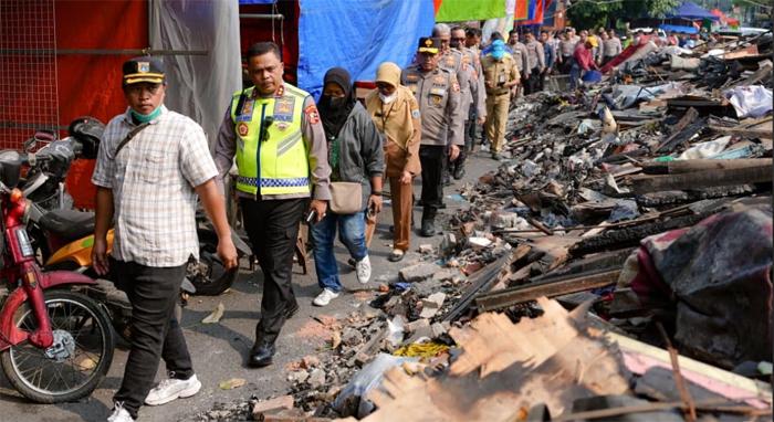 Kakorlantas Polri Cek Lokasi Kebakaran di Kemayoran, Pastikan Kebutuhan Medis Para Korban