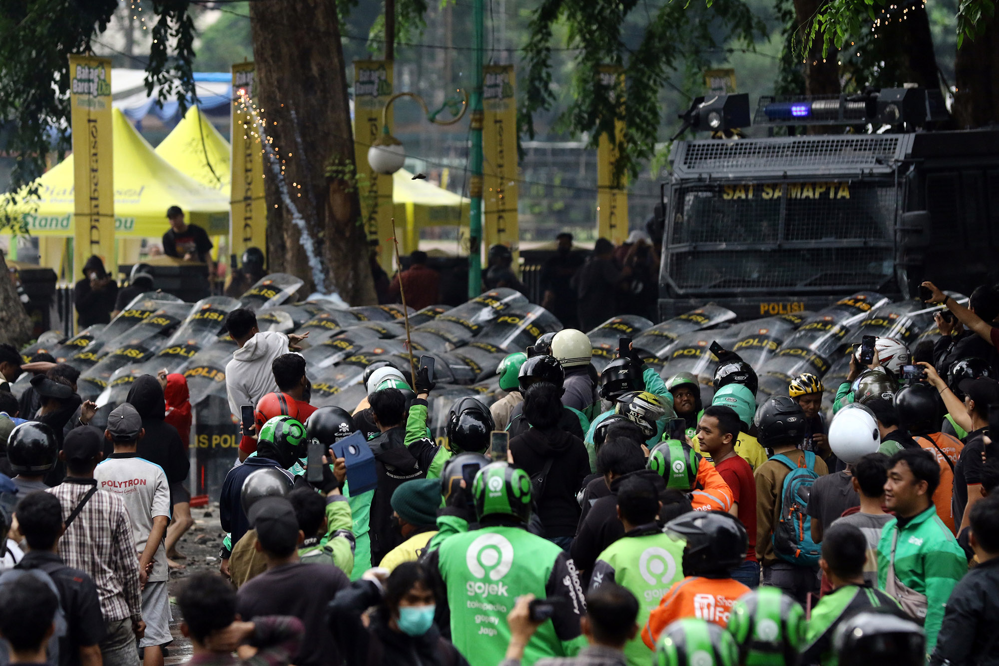 Aksi-Solidaritas-Tewasnya-Driver-Ojol-di-Medan_20250830_151127.jpg