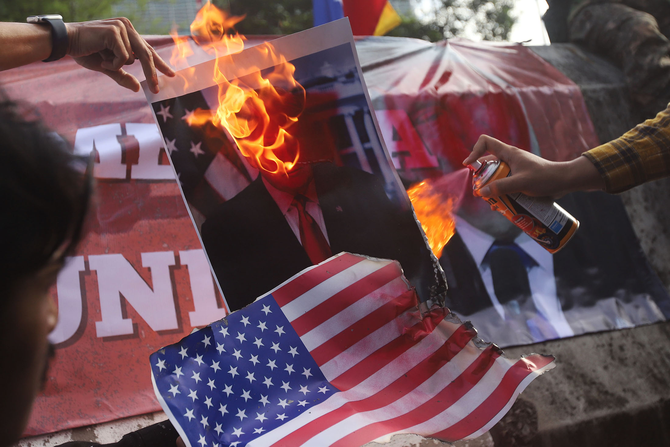 Ribuan Warga Venezuela Turun ke Jalan, Tuntut Trump Bebaskan Presiden Maduro