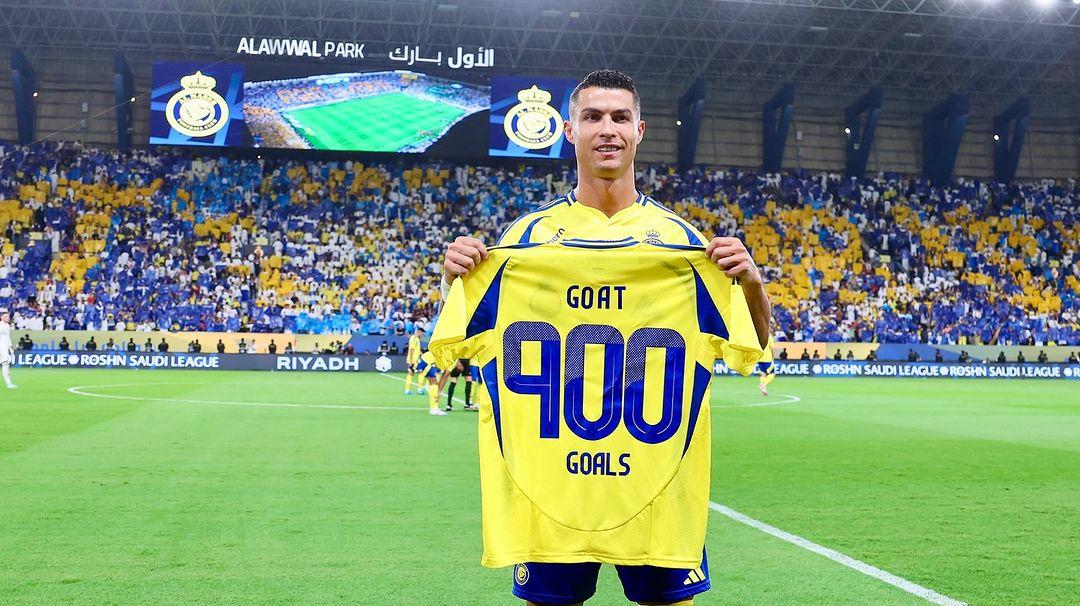 Rekor Pereda Sakit Cristiano Ronaldo, 100 Gol di Al Nassr Terasa Spesial