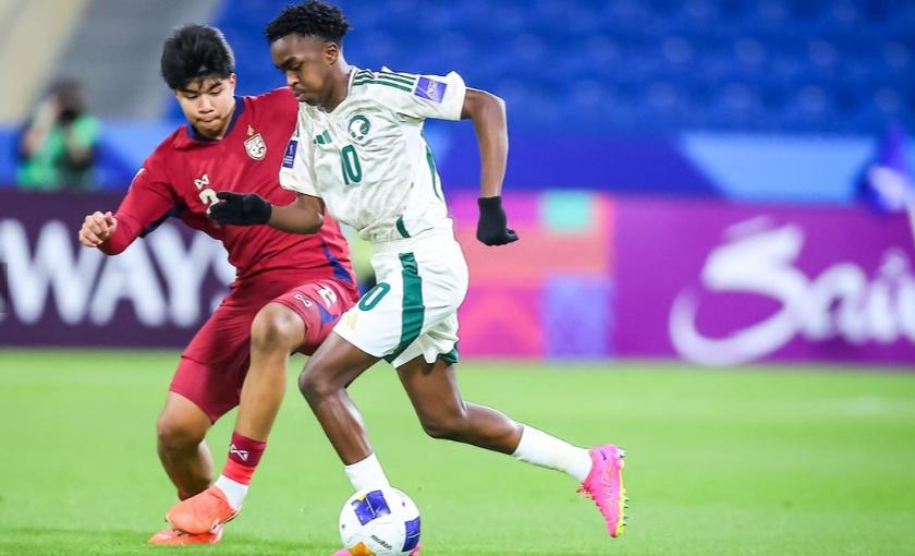 Aksi-penyerang-Arab-Saudi-U17-melawan-Thailand.jpg