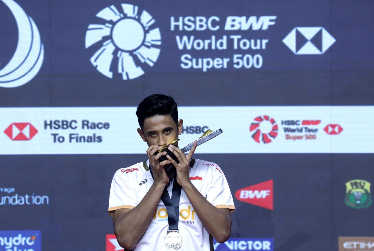 Alwi-Farhan-Juara-Tunggal-Putra-Indonesia-Masters-2026_20260125_181425.jpg