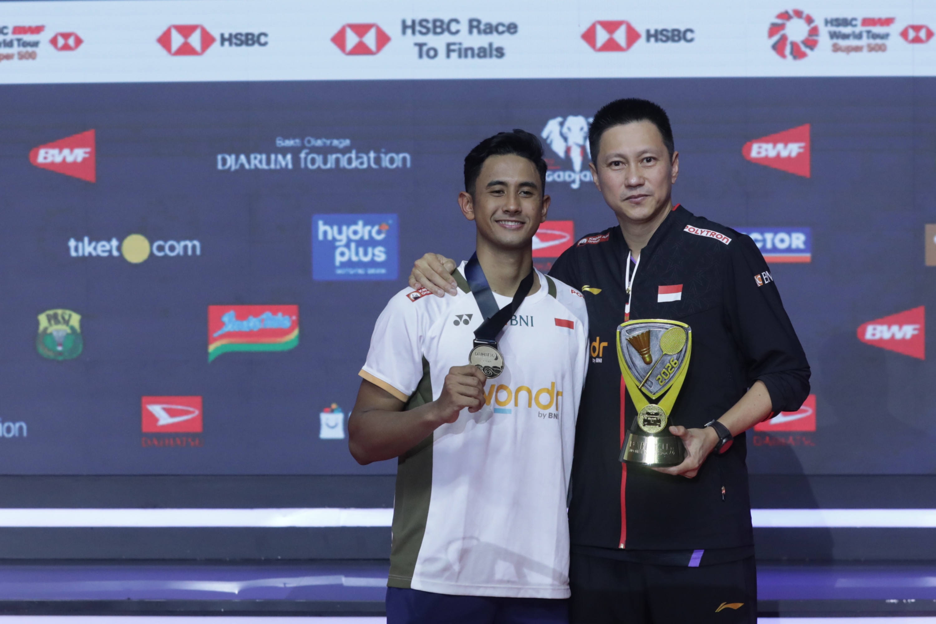 Alwi-Farhan-Juara-Tunggal-Putra-Indonesia-Masters-2026_20260125_181433.jpg