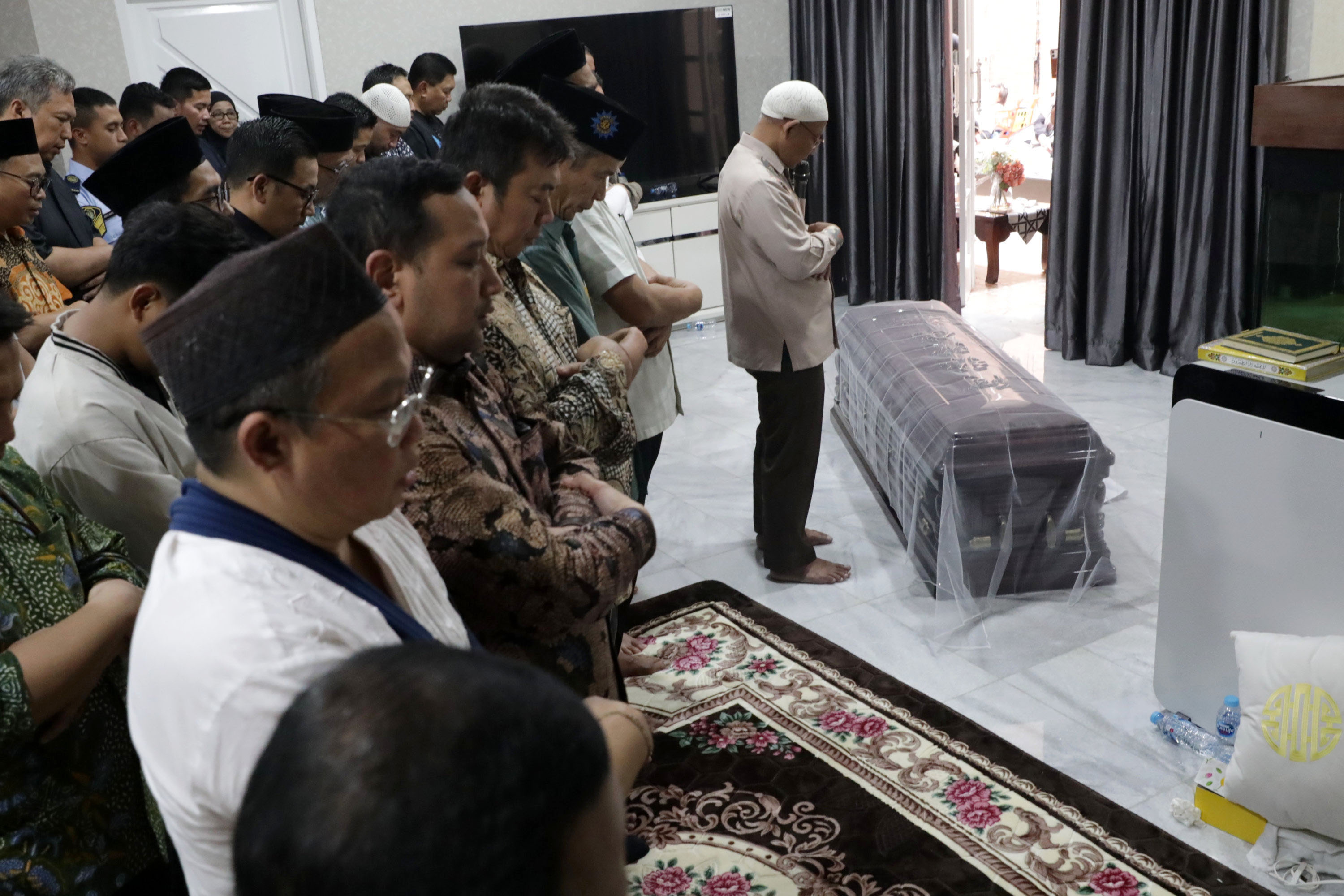 Anggota-BPK-Haerul-Saleh-Meninggal-Dunia_20260508_161510.jpg