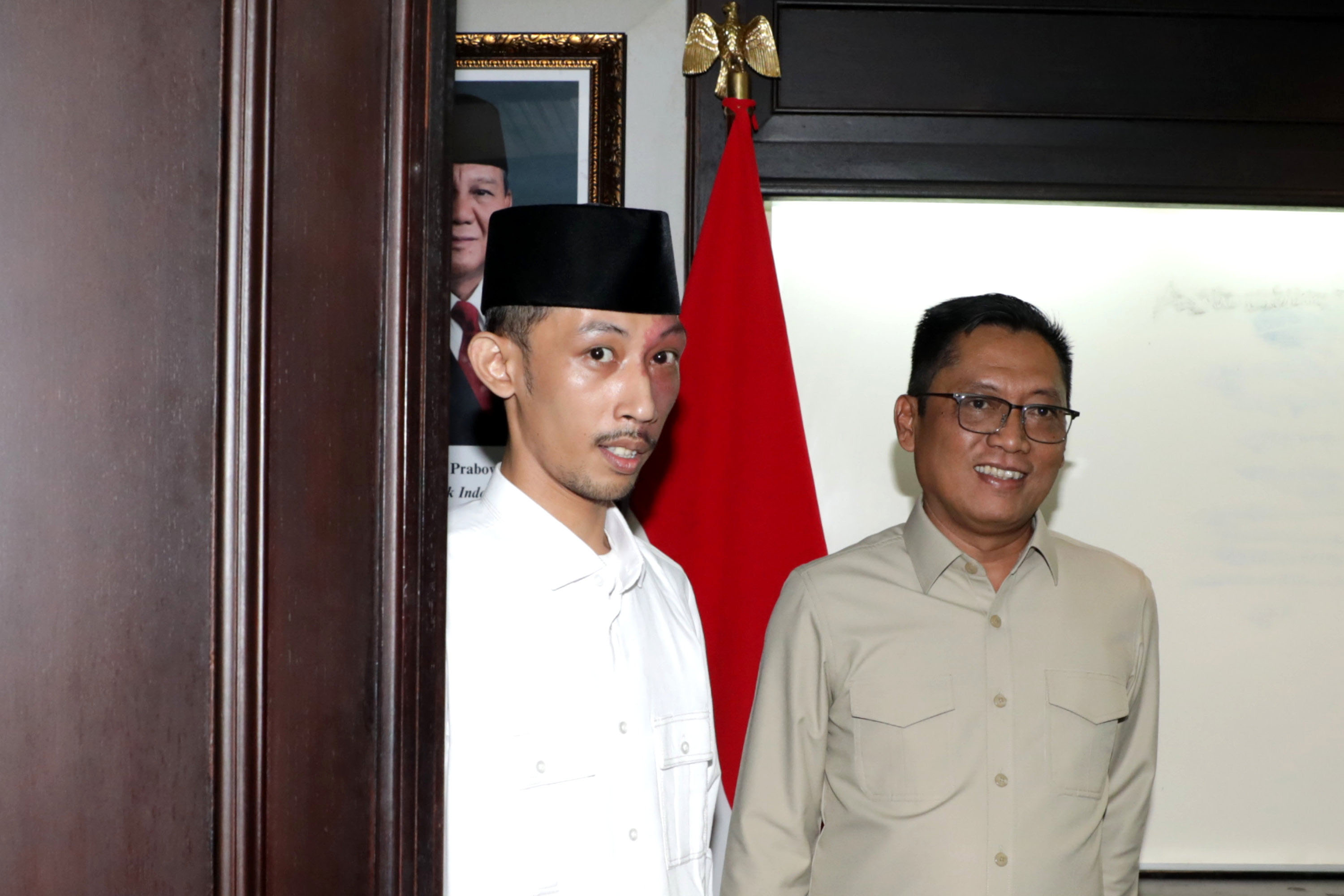 Anggota DPRD Jember Menyesal Main Gim dan Merokok saat Rapat: Khilaf Aja Saya Sebagai Manusia Biasa