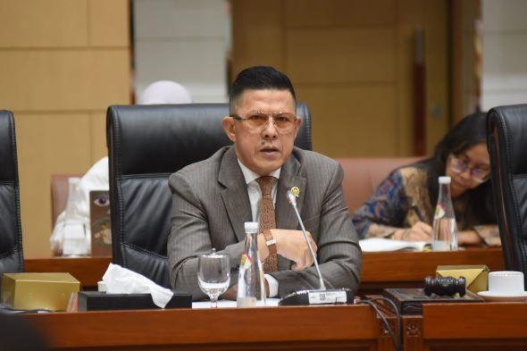 Anggota-Komisi-III-DPR-RI-fraksi-Partai-Golkar-Soedeson-Tandra-soal-capim-KPK.jpg
