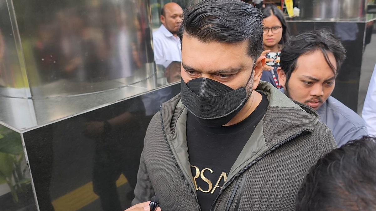 Usai Diperiksa KPK 5 Jam, Anggota DPR Ashraff Abu Suami Bupati Pekalongan Pilih Bungkam