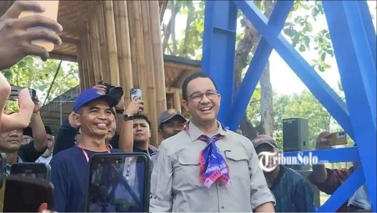ANIES RESMIKAN JEMBATAN - Jembatan Gantung Titian Persatuan yang menghubungkan Desa Sambirejo, Kecamatan Jumantono dan Kelurahan Bolong di Kecamatan/Kabupaten Karanganyar, Jawa Tengah, Jumat (30/1/2026). Jembatan ini diresmikan Anies Baswedan.