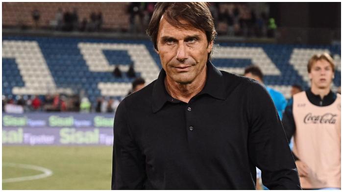 Antonio-Conte-pelatih-Napoli.jpg