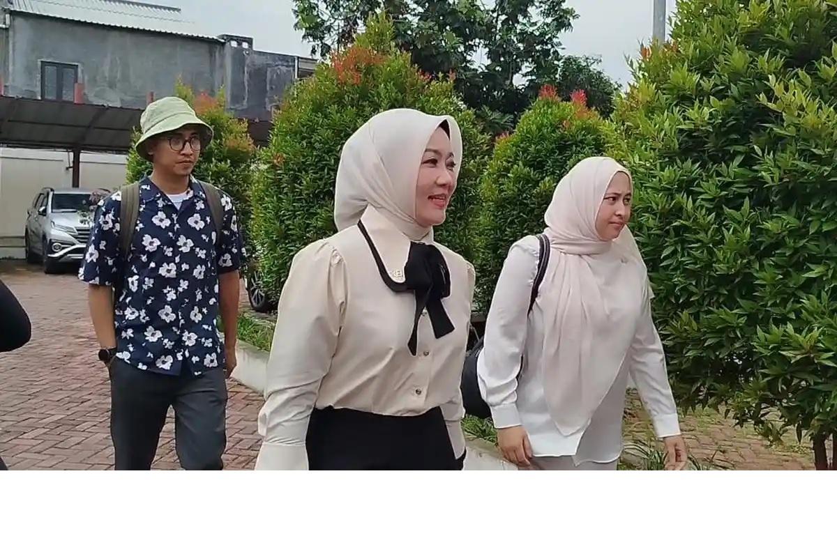 Ayu Aulia Bongkar Alasan Tak Mau  Komentari Perceraian Atalia Praratya dan Ridwan Kamil