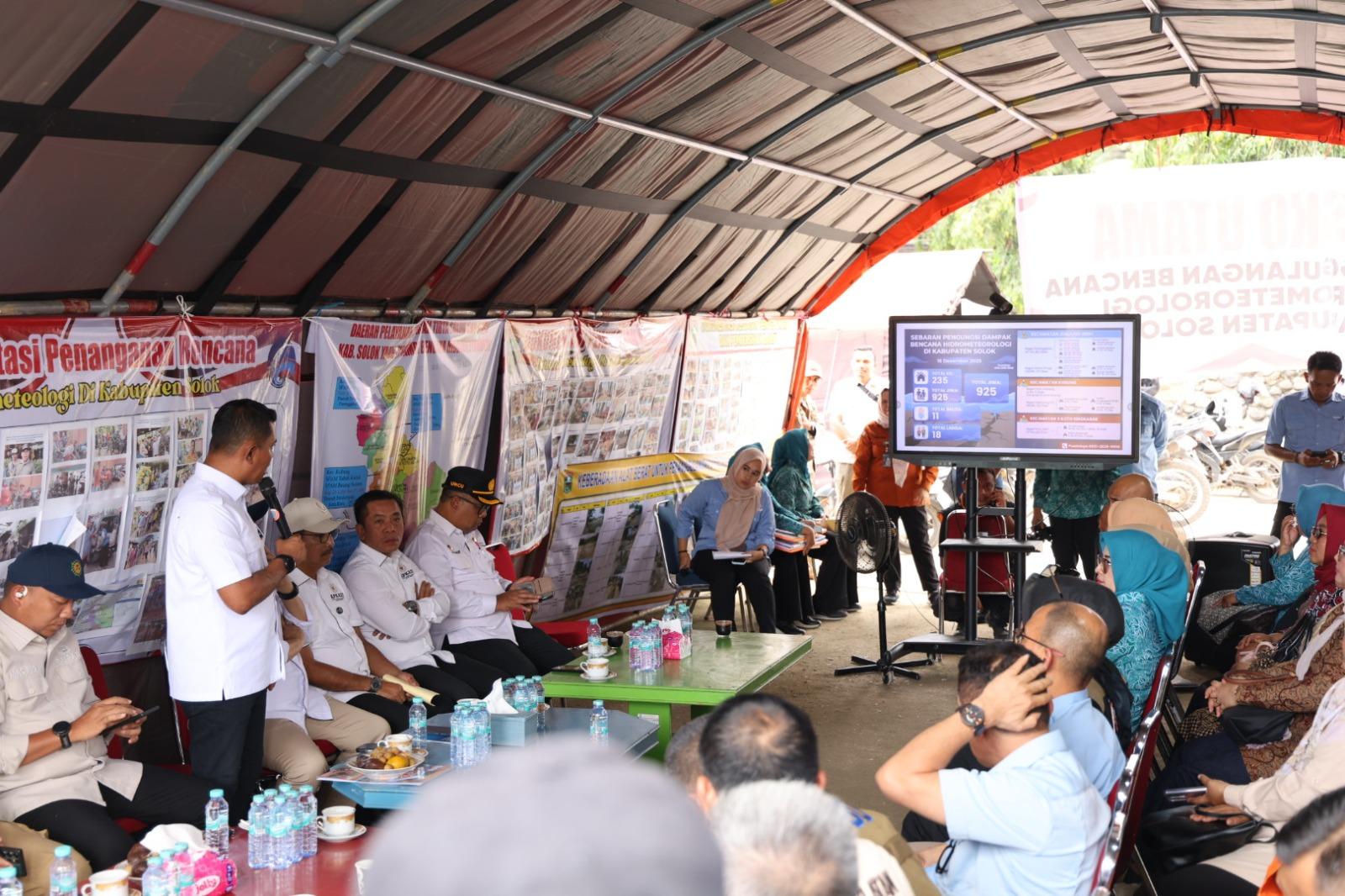 Kepala Daerah Anggota APKASI Galang Bantuan Bahan Pokok ke Korban Banjir Bandang Sumatera