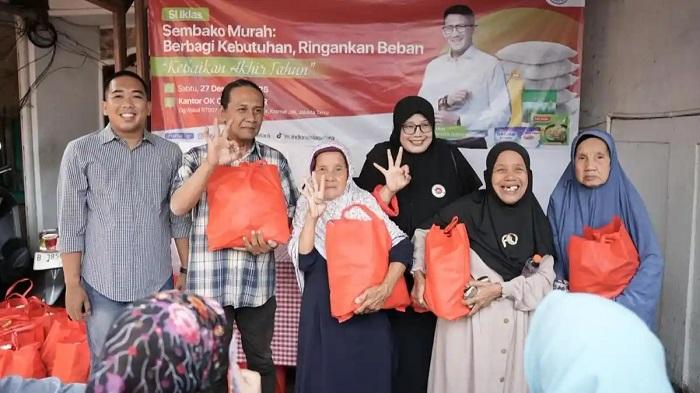Bagi-bagi-Sembako-di-Batu-Ampar-Jakarta-Timur.jpg