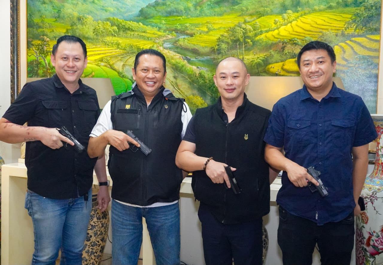 Bamsoet-Jaket-Anti-Begal.jpg