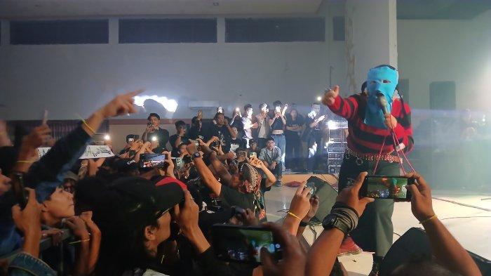 Band-Sukatani-konser-di-Tegal-Bayar-Bayar-Bayar.jpg