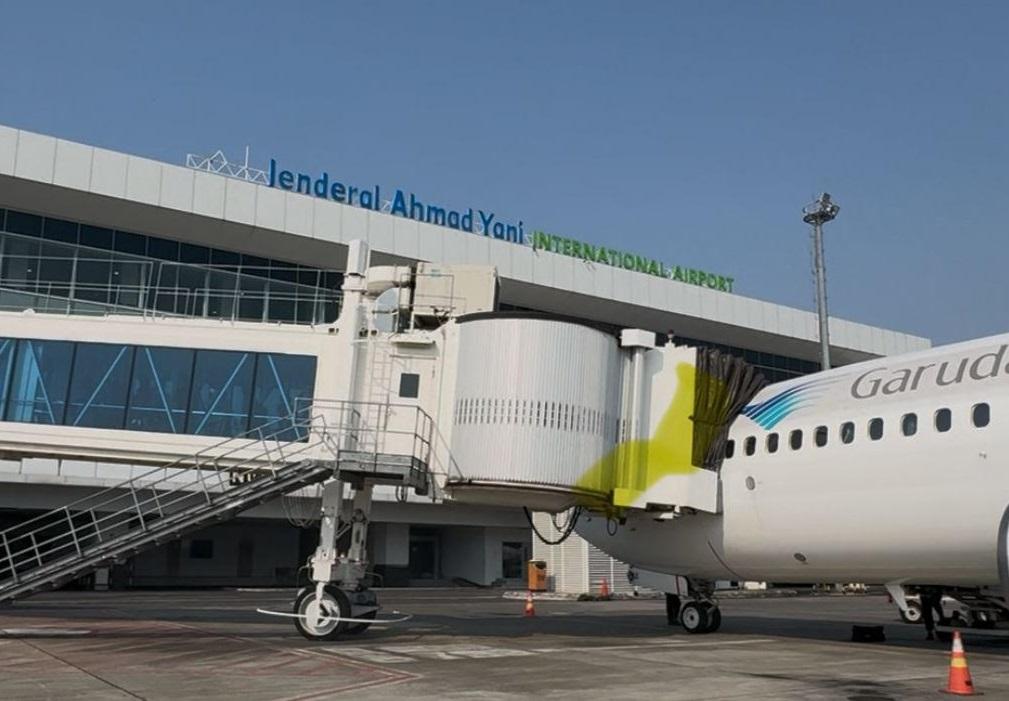 Bandara-Ahmad-Yani-Semarang-_.jpg