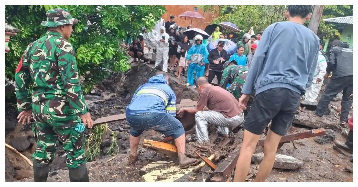Banjir Landa Sitaro Sulawesi Utara: 14 Orang Meninggal, 4 Masih Hilang